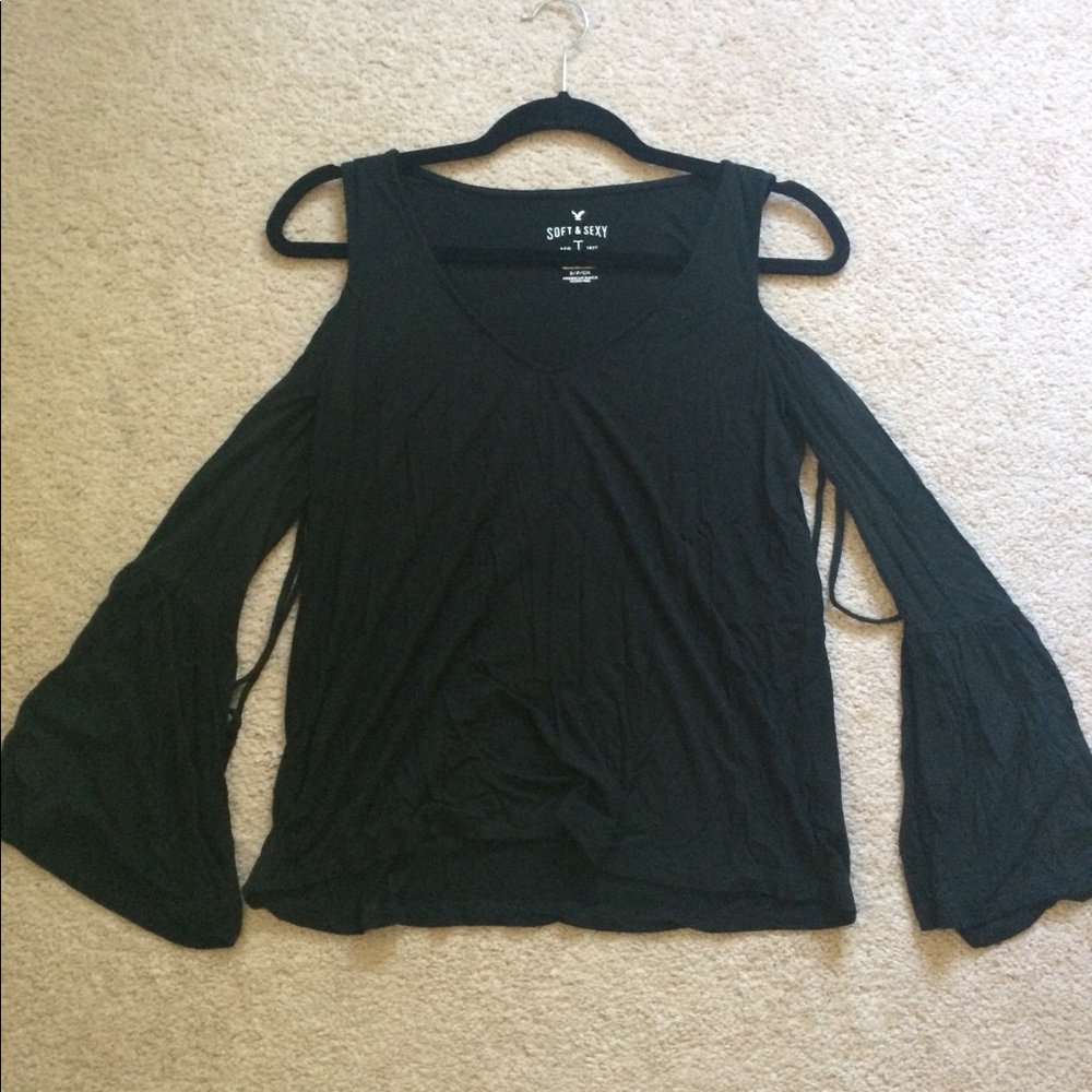 American Eagle Cold Shoulder Shirt